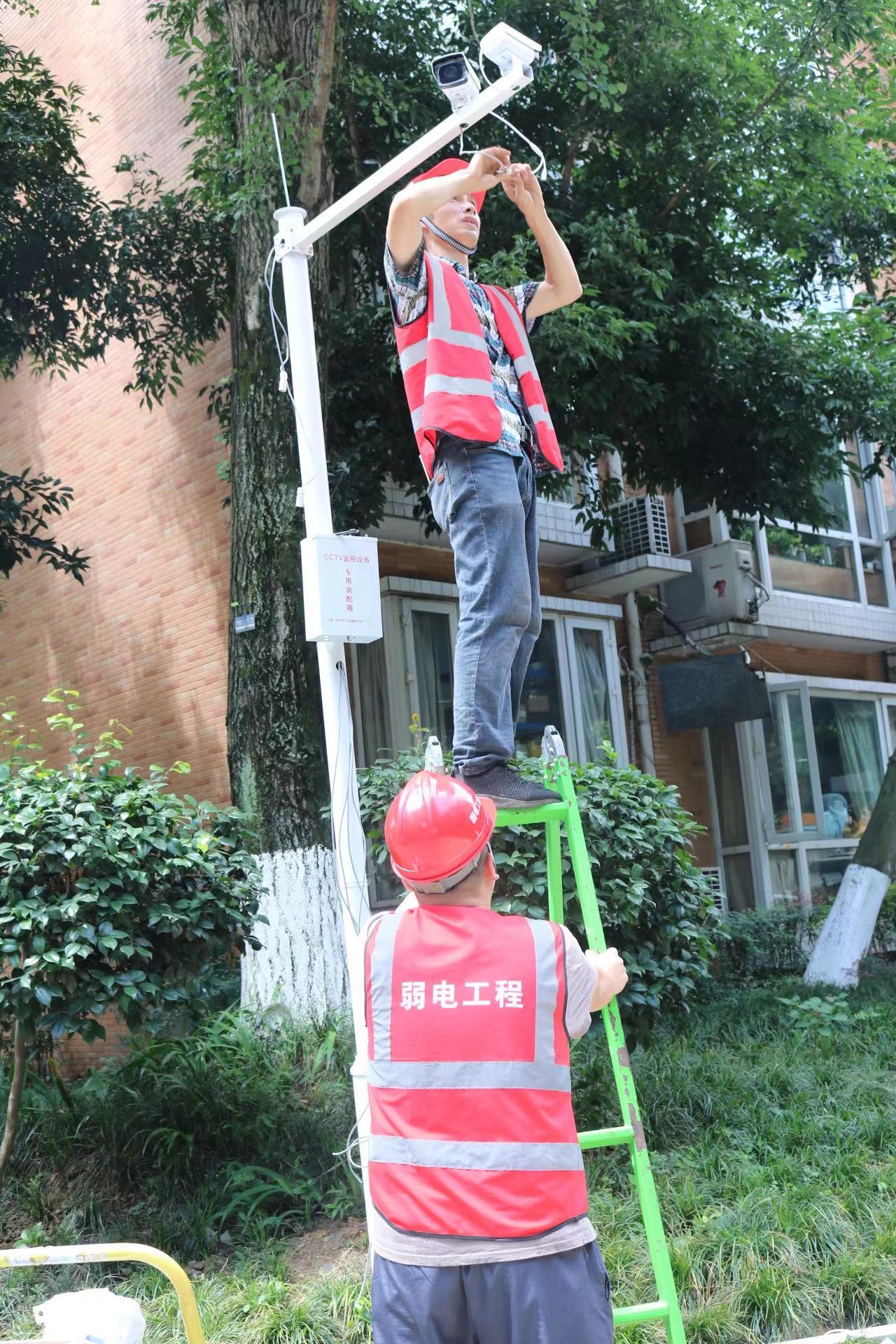 安裝監控攝像頭